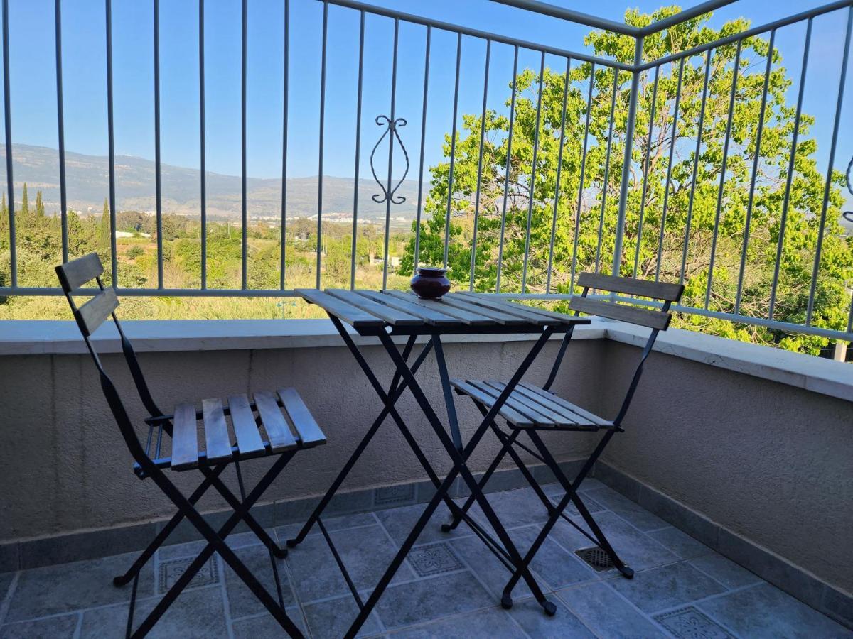 קסם של אירוח Apartment Хагошрим Екстериор снимка